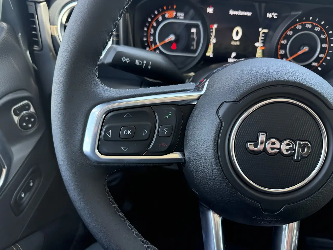 Jeep Wrangler photo Jeep Wrangler