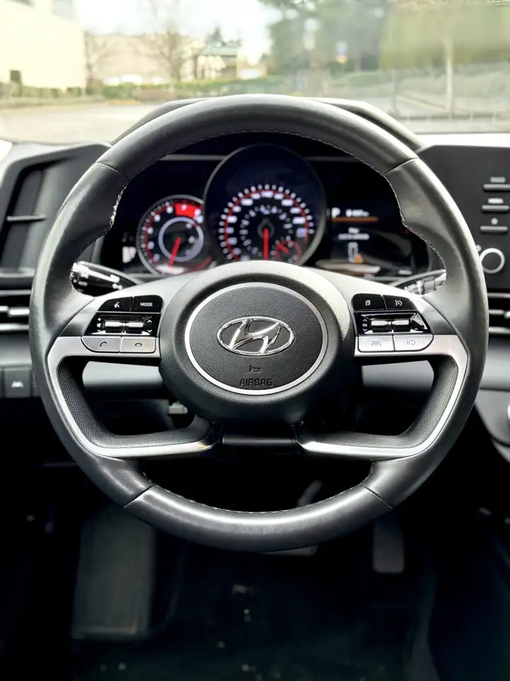 Hyundai ELANTRA снимка Hyundai ELANTRA
