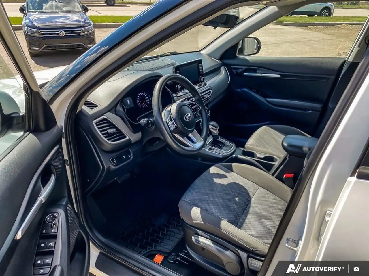 Kia Seltos снимка Kia Seltos