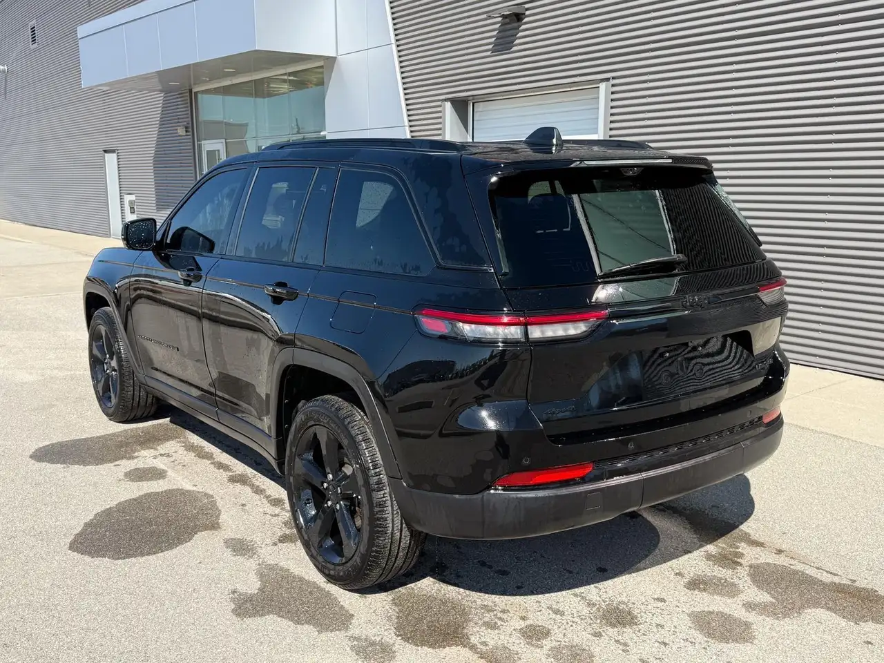 Jeep Grand Cherokee photo Jeep Grand Cherokee