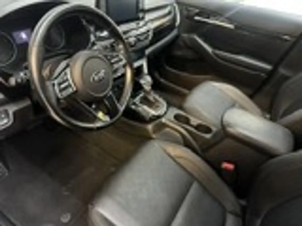 Kia Seltos снимка Kia Seltos