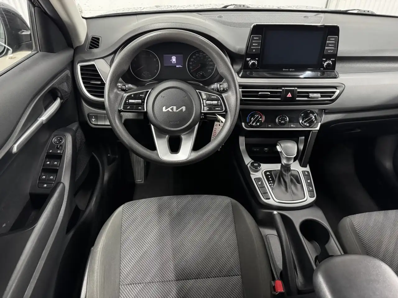 Kia Seltos photo Kia Seltos