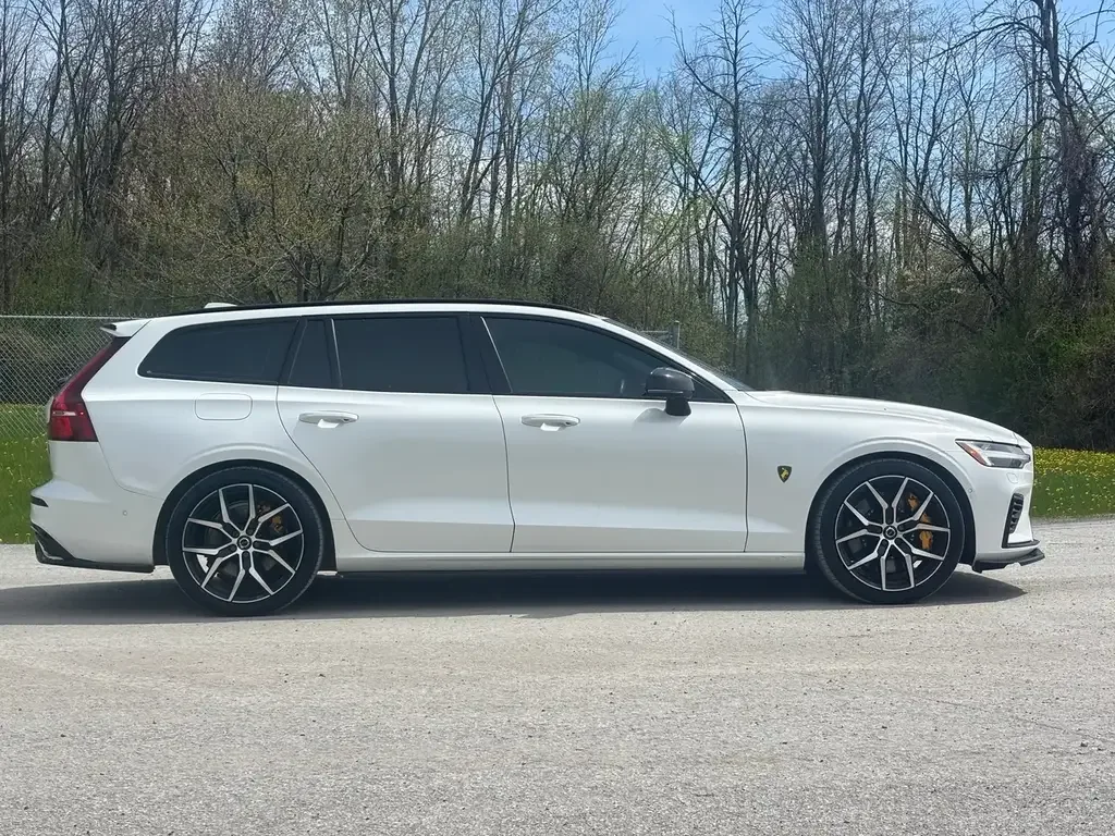 Volvo V60 снимка Volvo V60