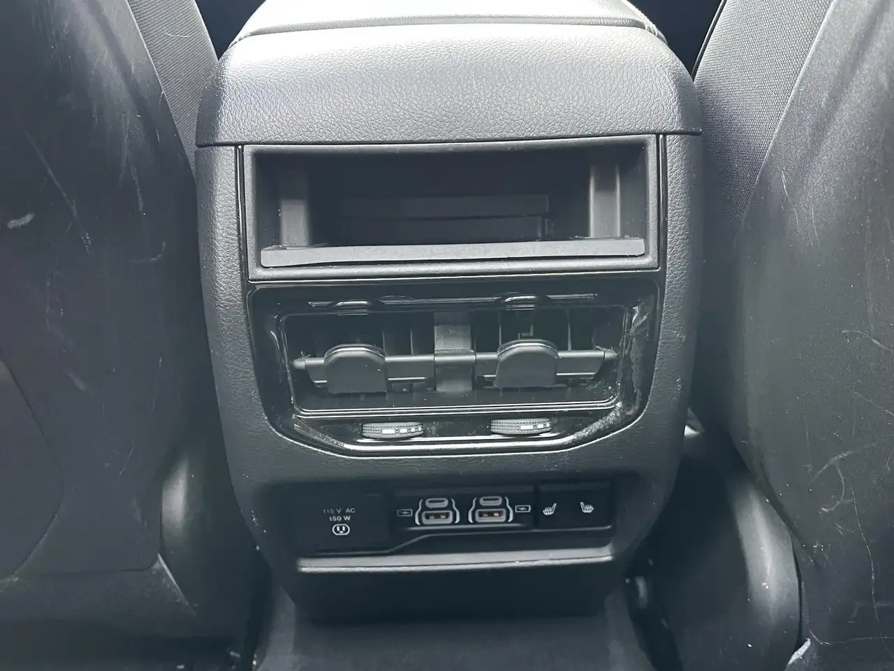 Jeep Grand Cherokee photo Jeep Grand Cherokee