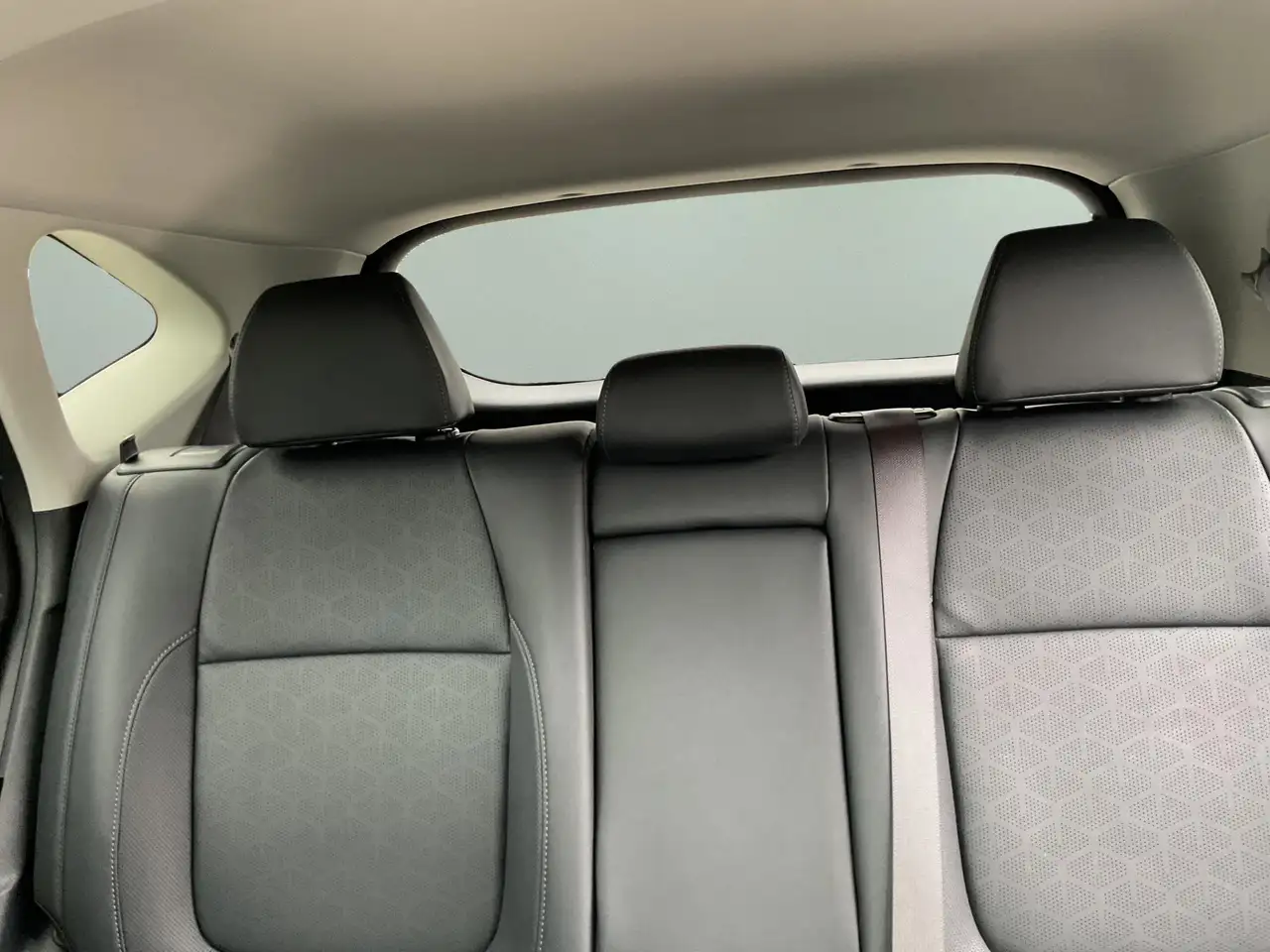 Kia Seltos снимка Kia Seltos