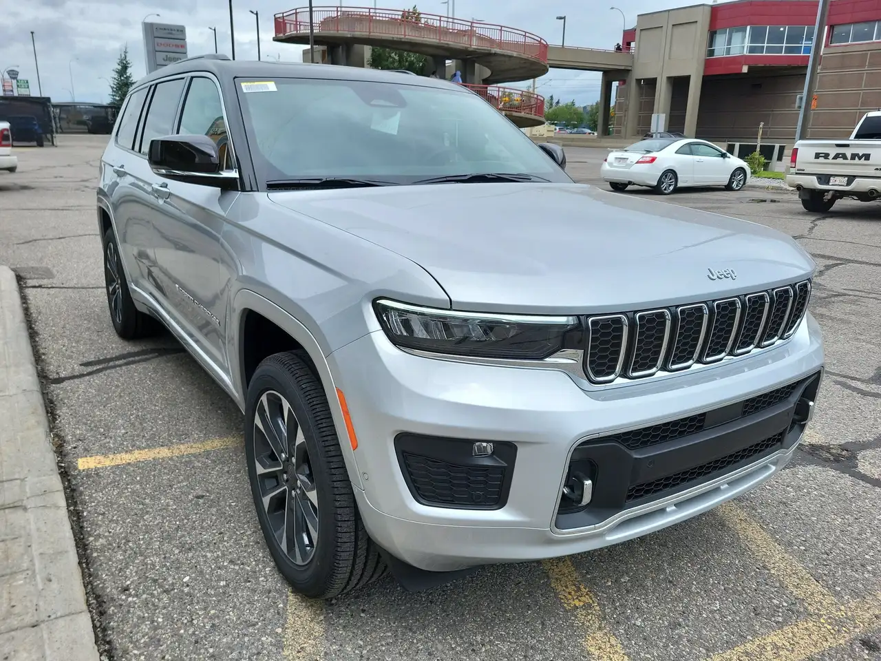 Jeep Grand Cherokee снимка Jeep Grand Cherokee