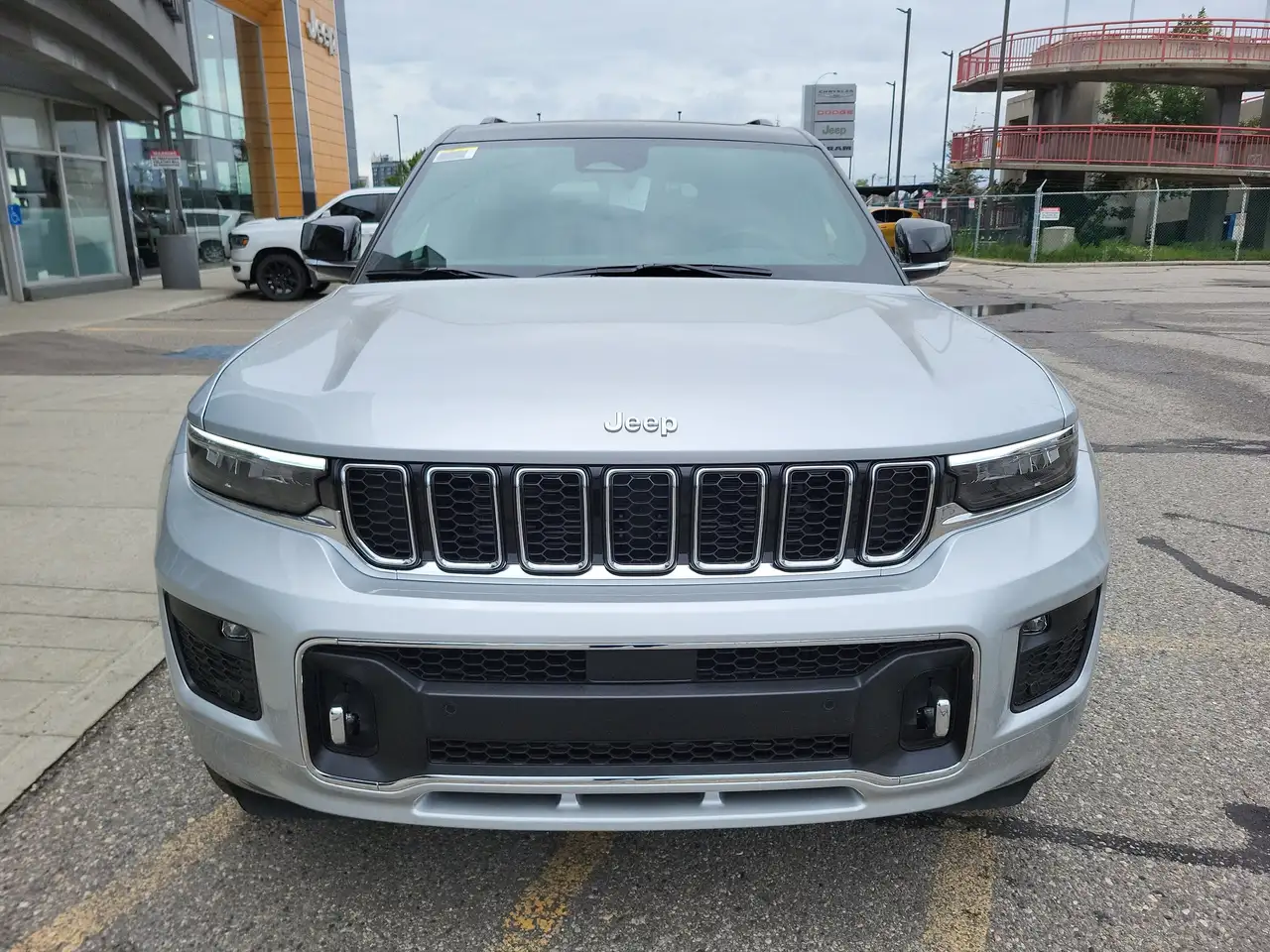 Jeep Grand Cherokee снимка Jeep Grand Cherokee