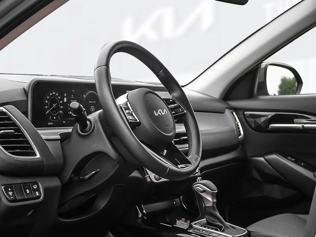 Kia Seltos снимка Kia Seltos