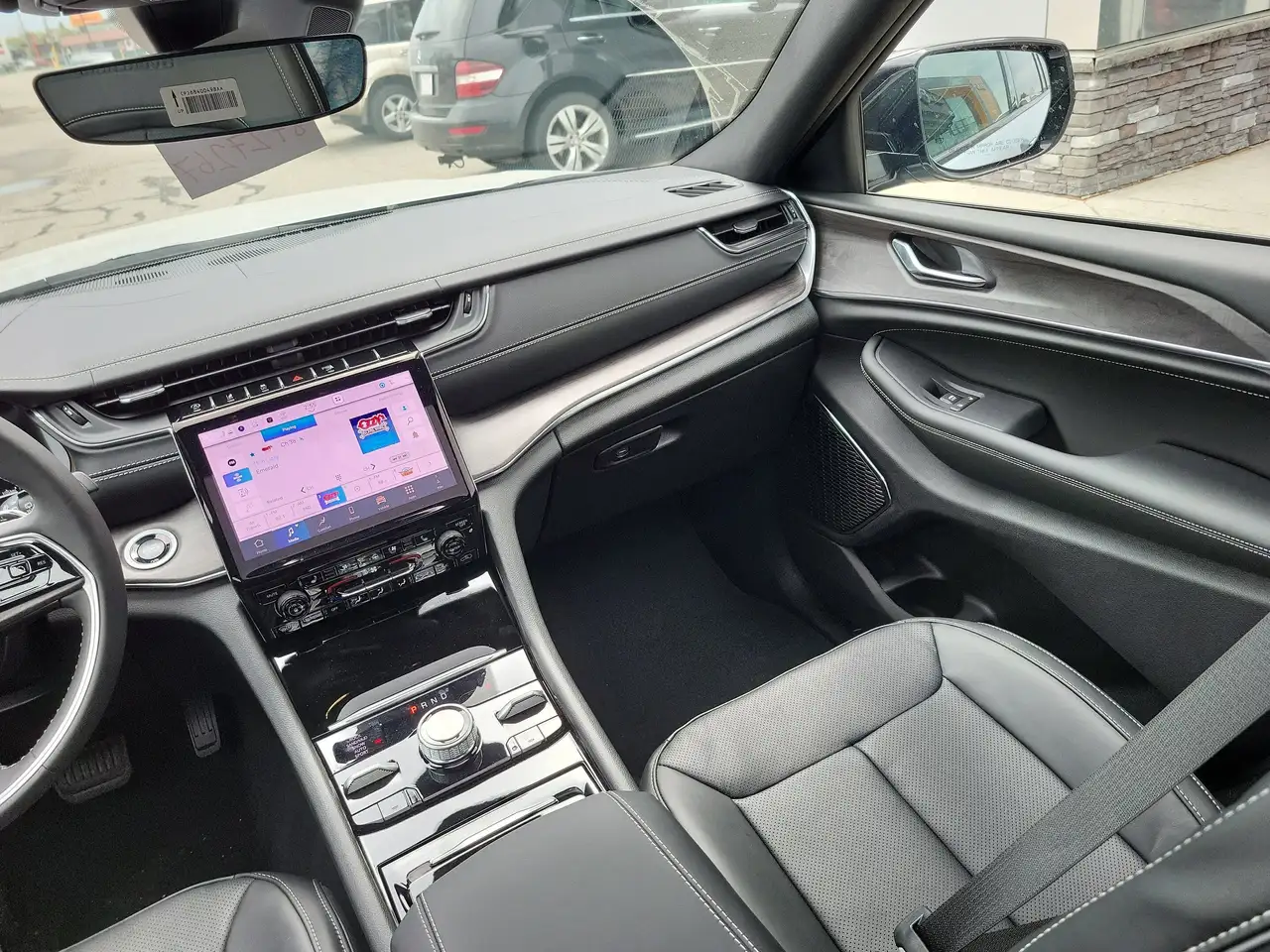 Jeep Grand Cherokee снимка Jeep Grand Cherokee