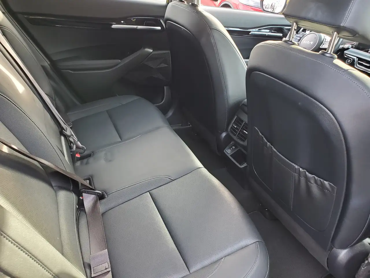 Kia Seltos снимка Kia Seltos