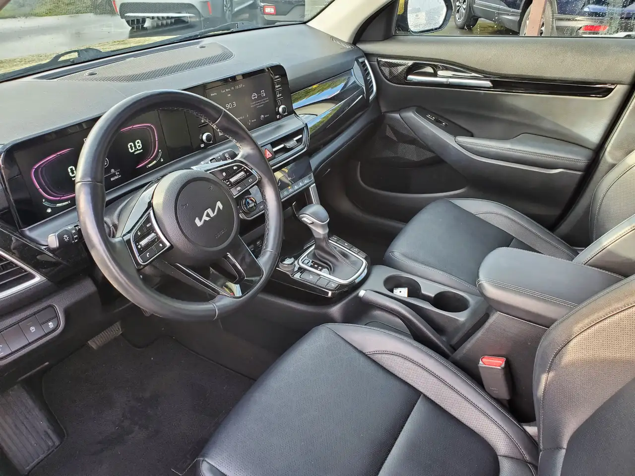 Kia Seltos снимка Kia Seltos