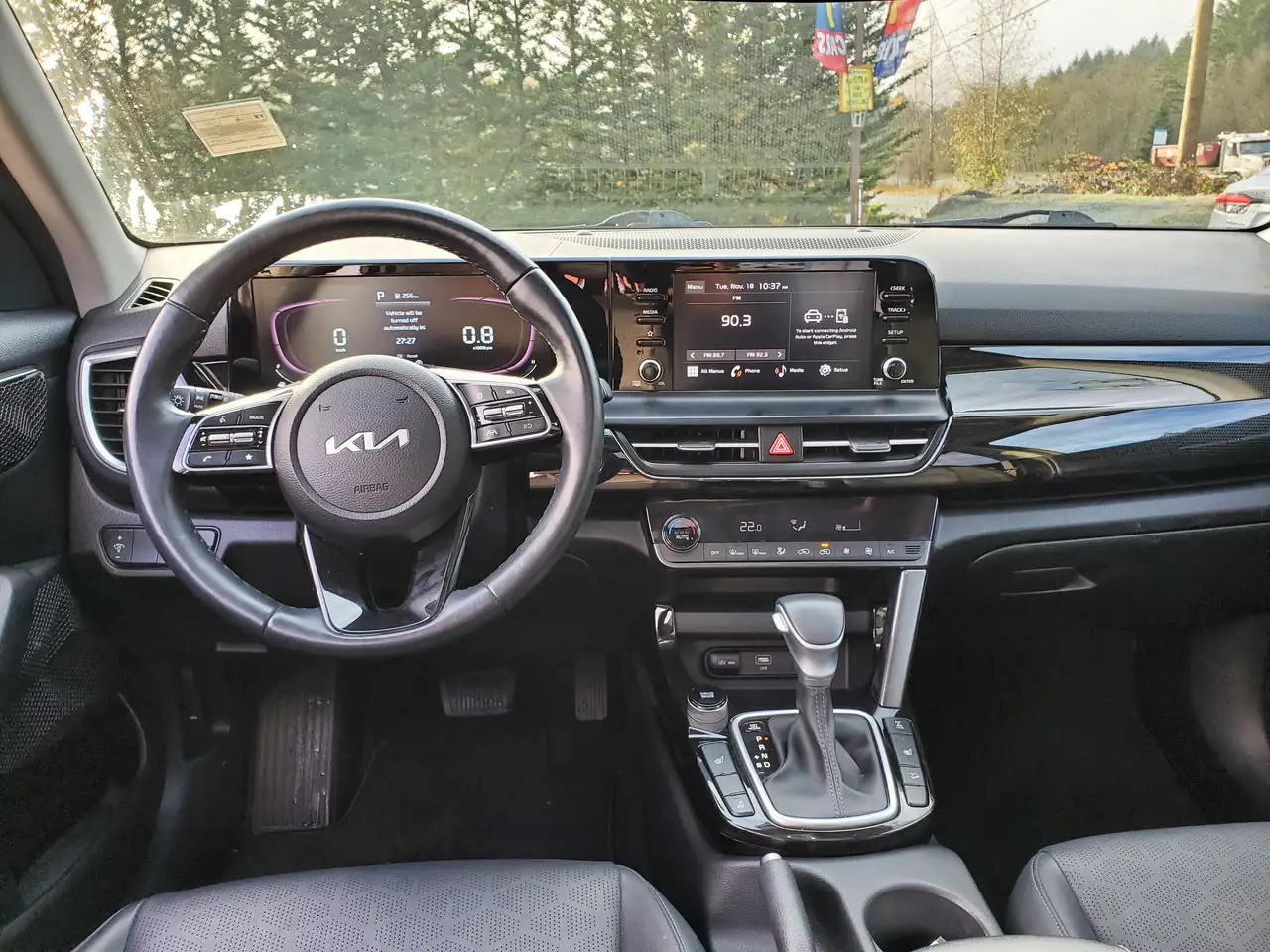 Kia Seltos снимка Kia Seltos