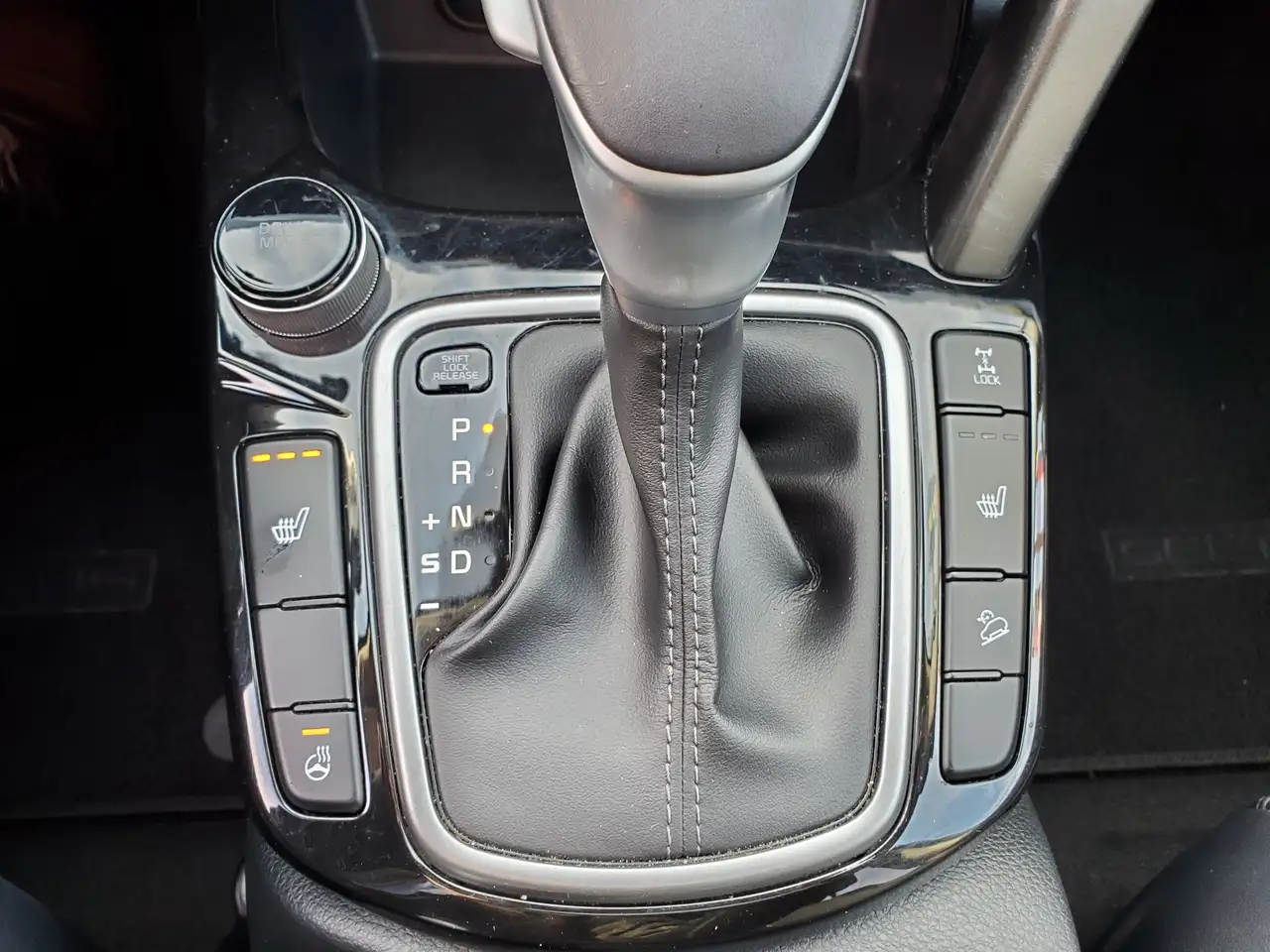 Kia Seltos снимка Kia Seltos