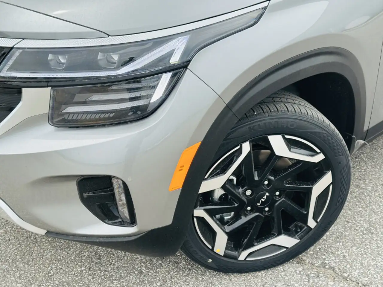 Kia Seltos снимка Kia Seltos