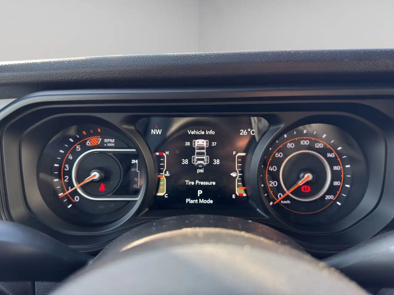 Jeep Wrangler снимка Jeep Wrangler