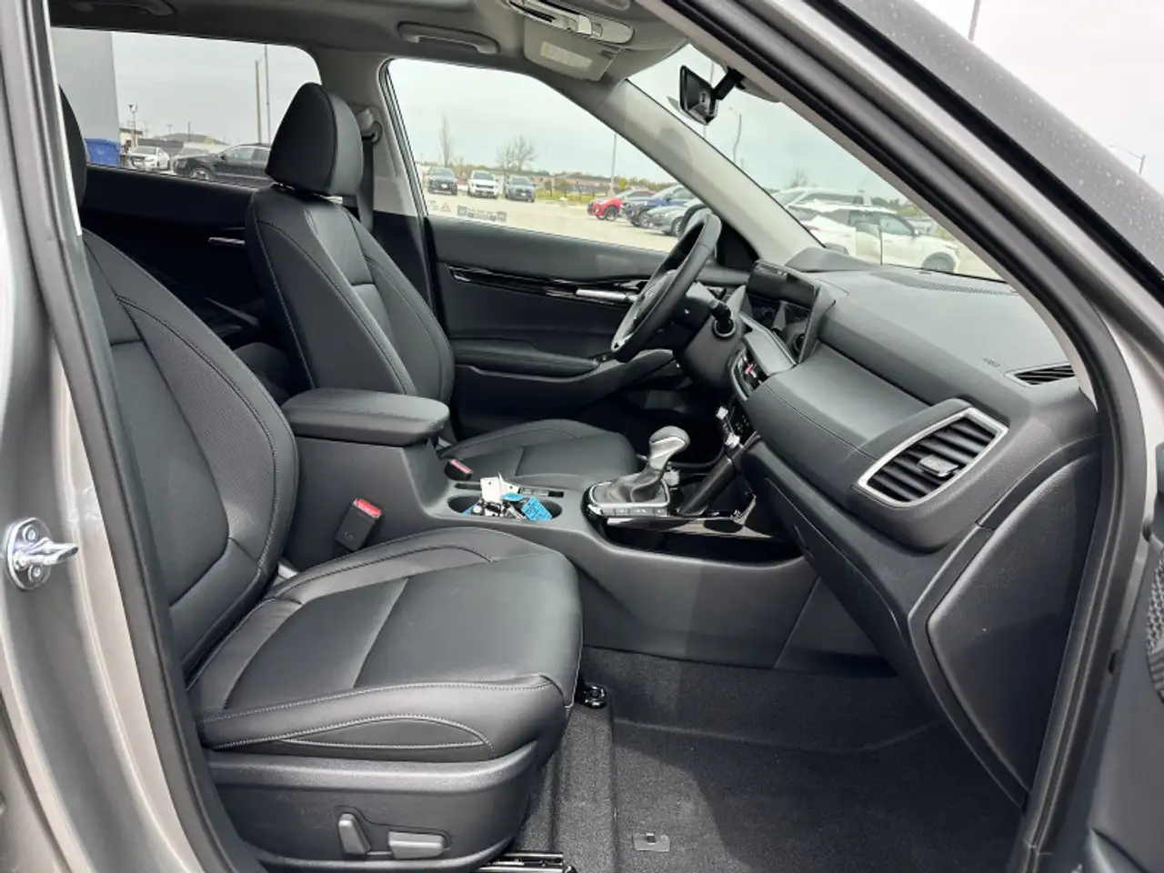 Kia Seltos снимка Kia Seltos