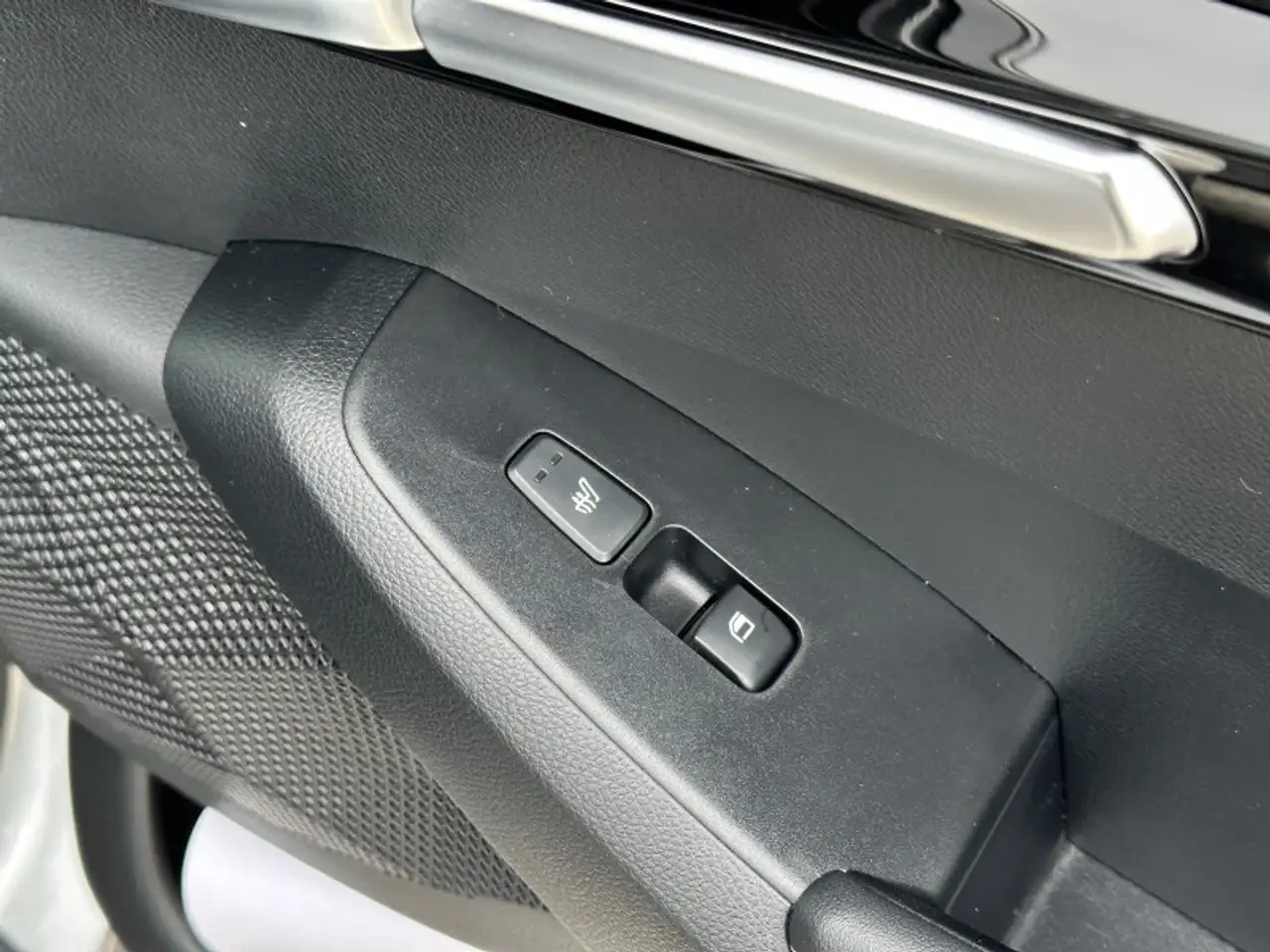 Kia Seltos снимка Kia Seltos