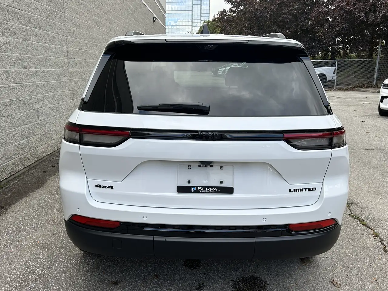 Jeep Grand Cherokee снимка Jeep Grand Cherokee