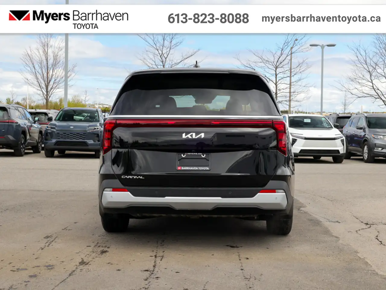Kia Carnival photo Kia Carnival