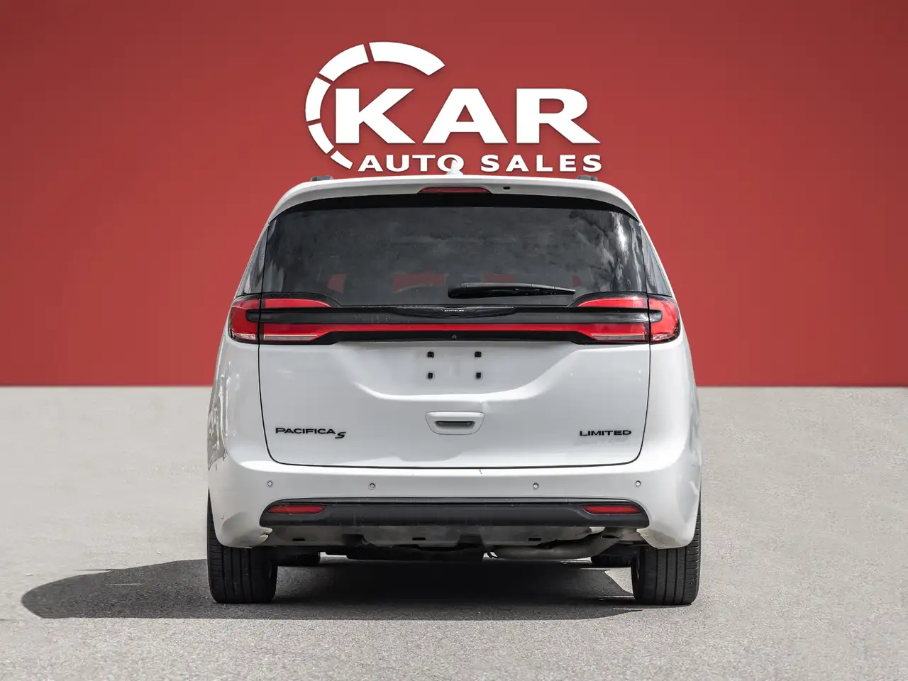 Chrysler Pacifica снимка Chrysler Pacifica