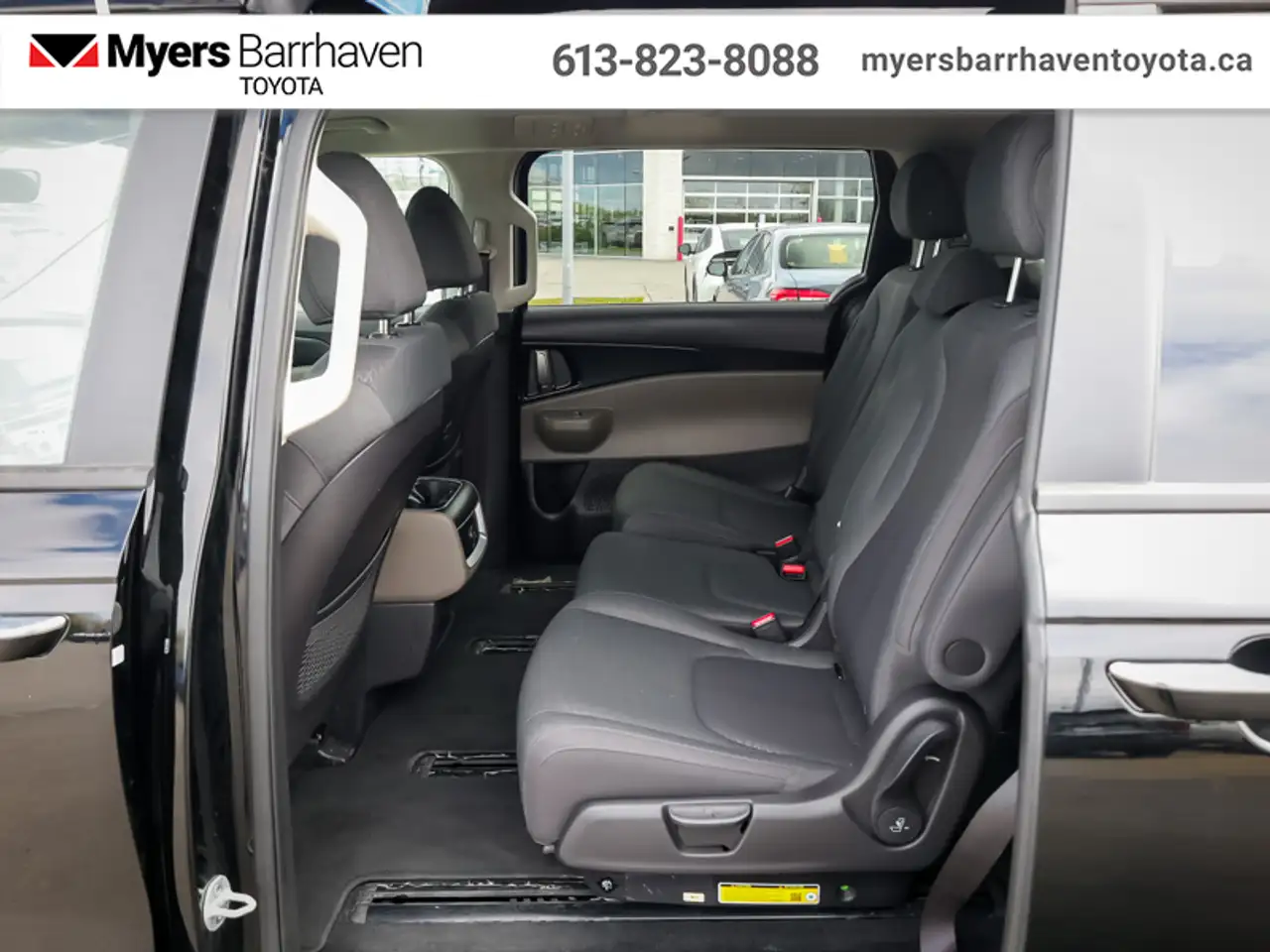 Kia Carnival photo Kia Carnival