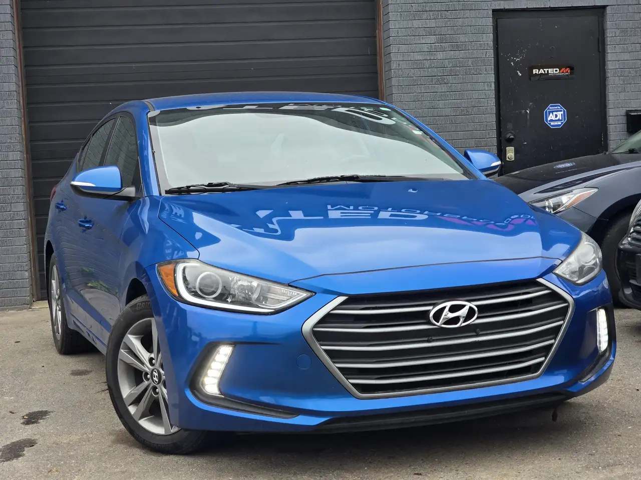 Hyundai ELANTRA снимка Hyundai ELANTRA