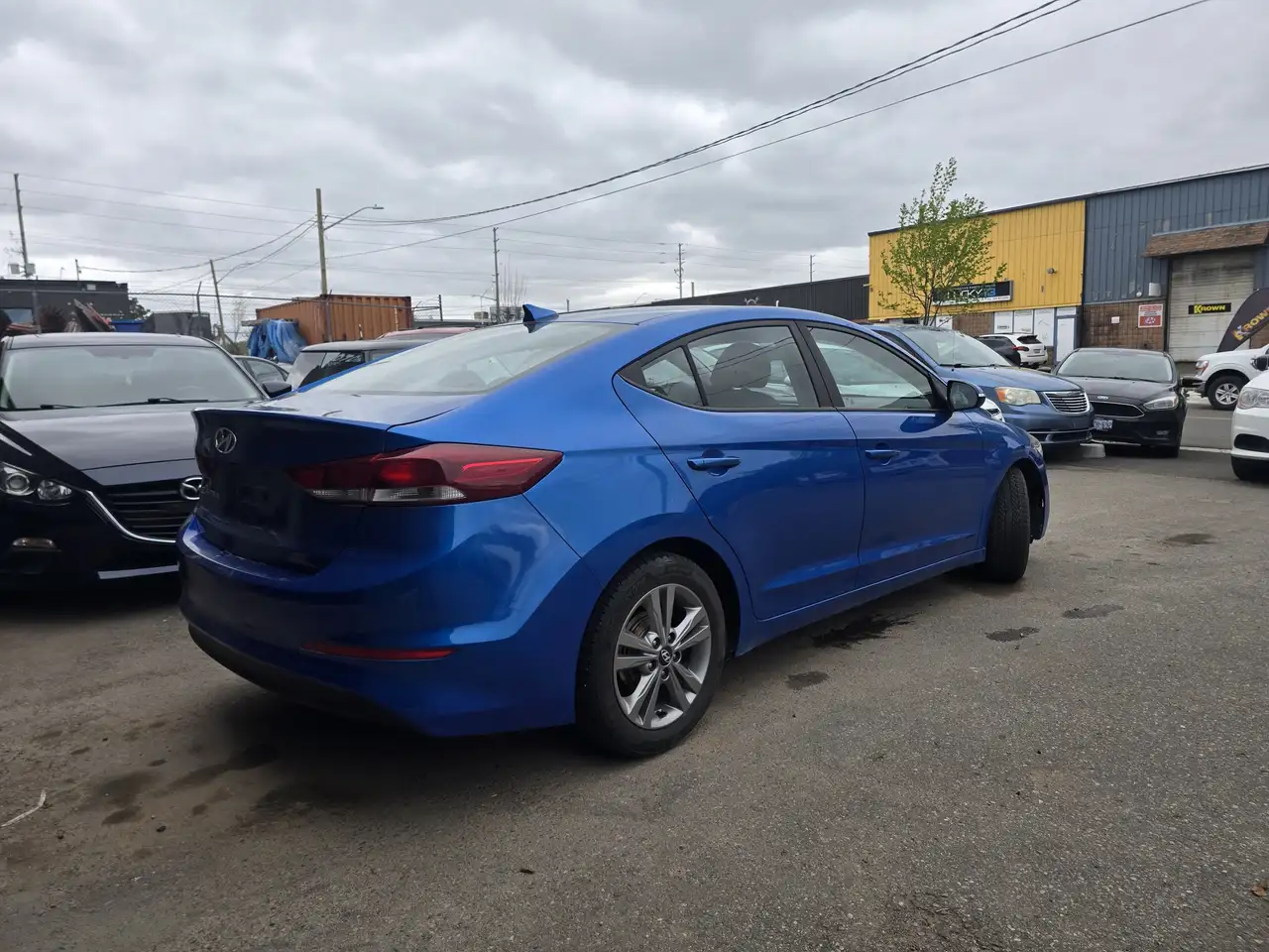 Hyundai ELANTRA снимка Hyundai ELANTRA