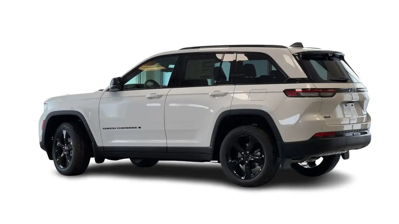 Jeep Grand Cherokee снимка Jeep Grand Cherokee
