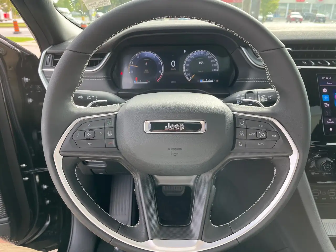 Jeep Grand Cherokee снимка Jeep Grand Cherokee