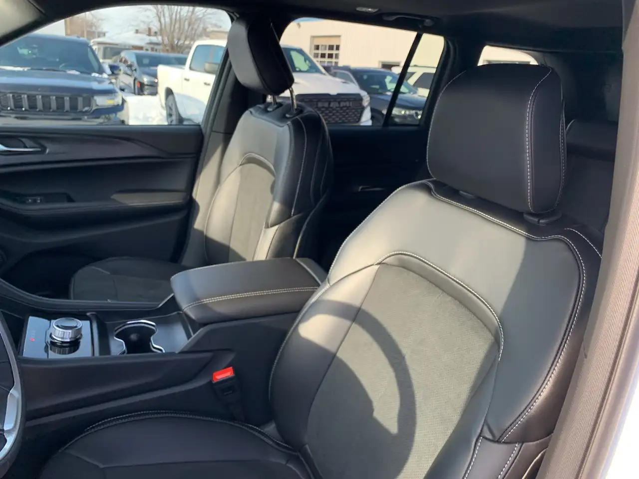 Jeep Grand Cherokee photo Jeep Grand Cherokee
