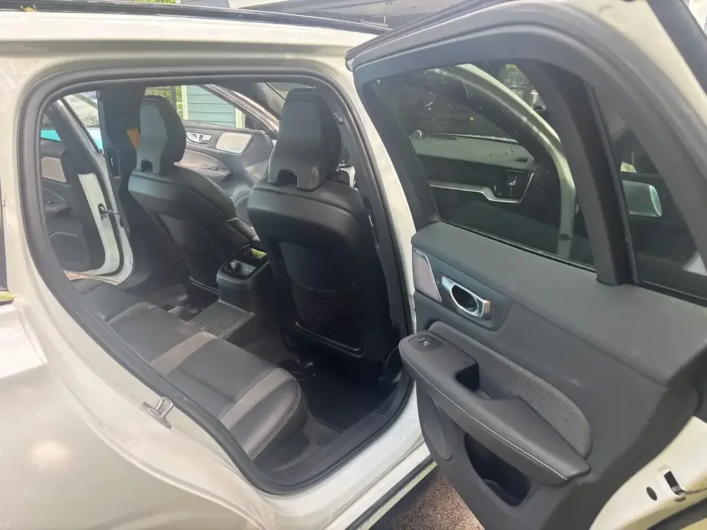 Volvo V60 снимка Volvo V60