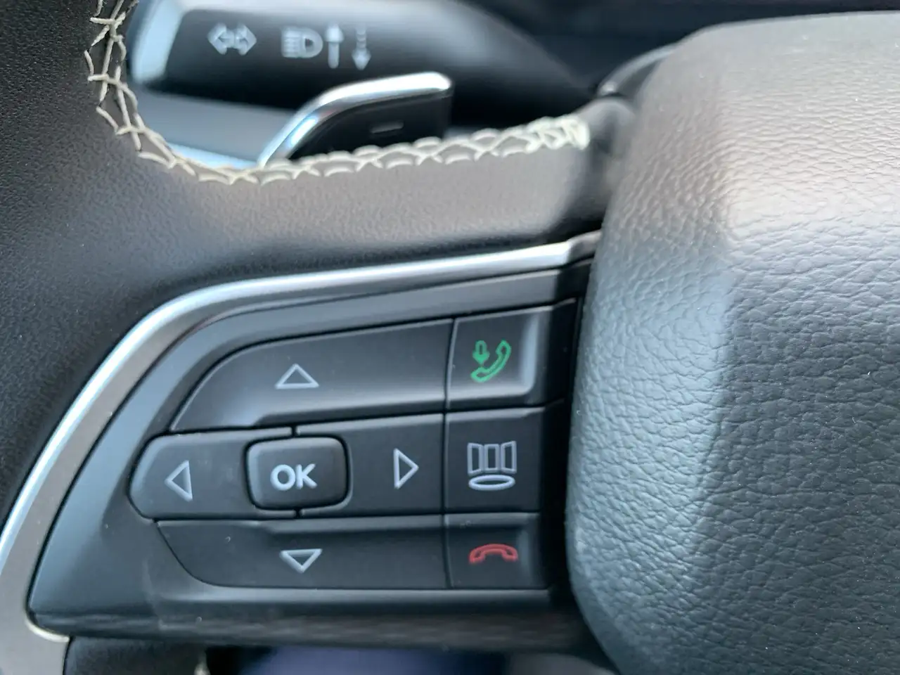 Jeep Grand Cherokee photo Jeep Grand Cherokee