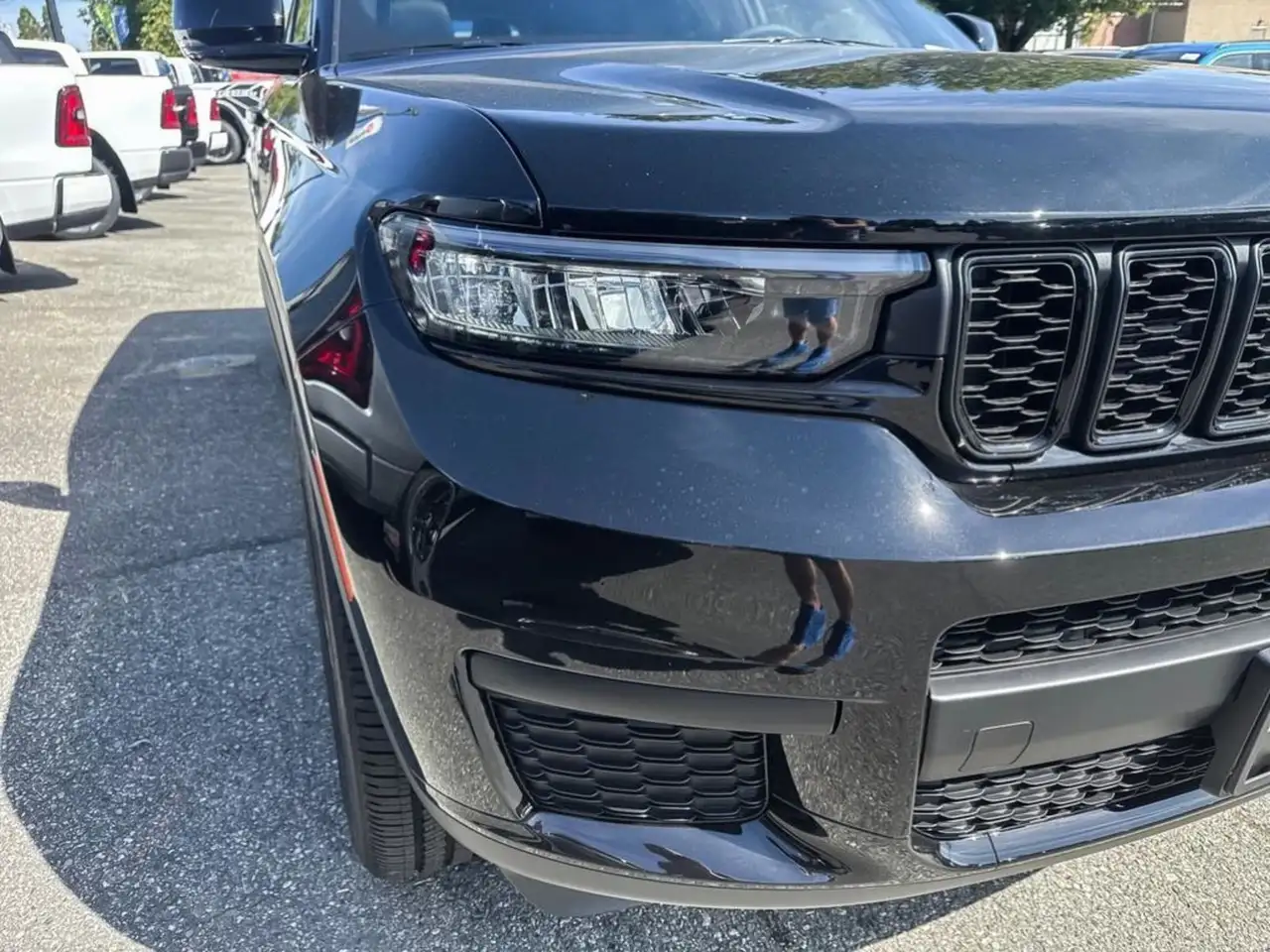 Jeep Grand Cherokee photo Jeep Grand Cherokee