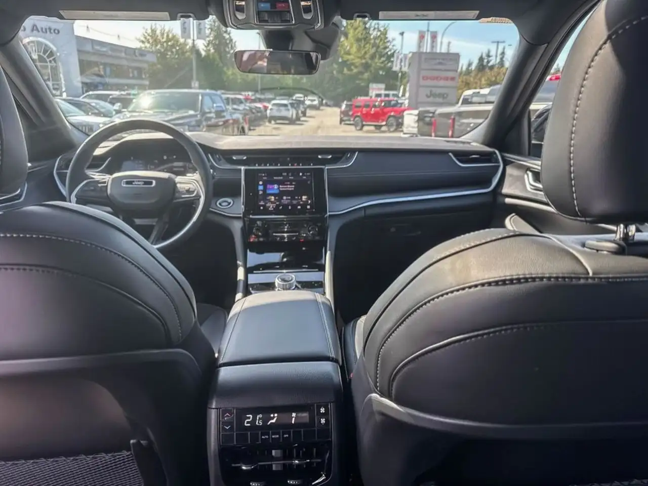 Jeep Grand Cherokee photo Jeep Grand Cherokee