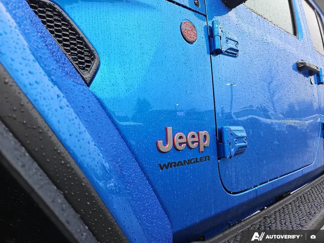 Jeep Wrangler снимка Jeep Wrangler