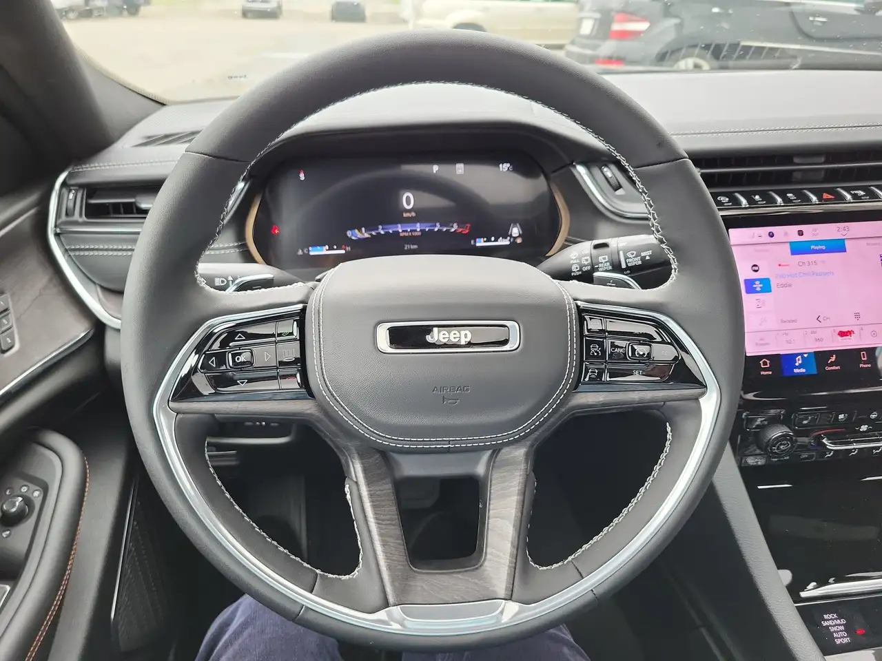 Jeep Grand Cherokee снимка Jeep Grand Cherokee