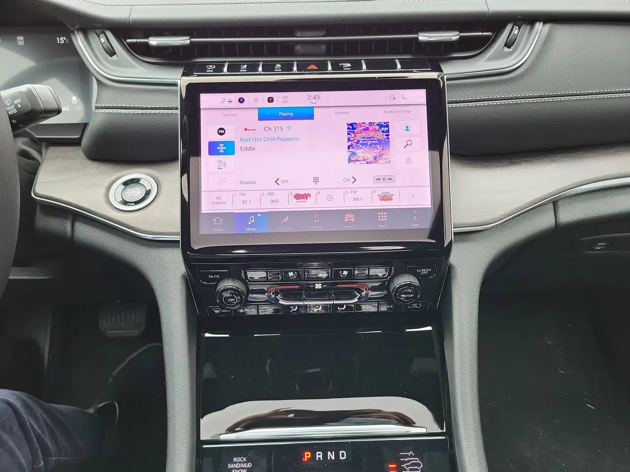 Jeep Grand Cherokee снимка Jeep Grand Cherokee