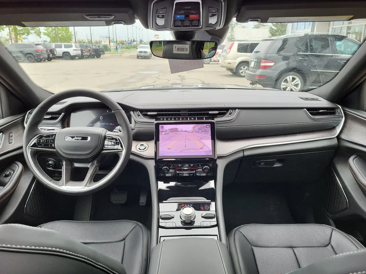 Jeep Grand Cherokee снимка Jeep Grand Cherokee