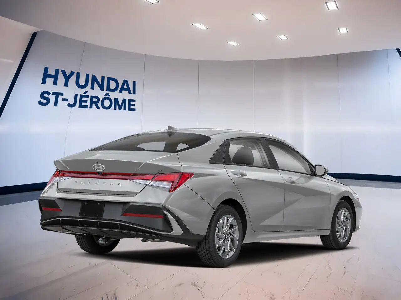 Hyundai ELANTRA photo Hyundai ELANTRA