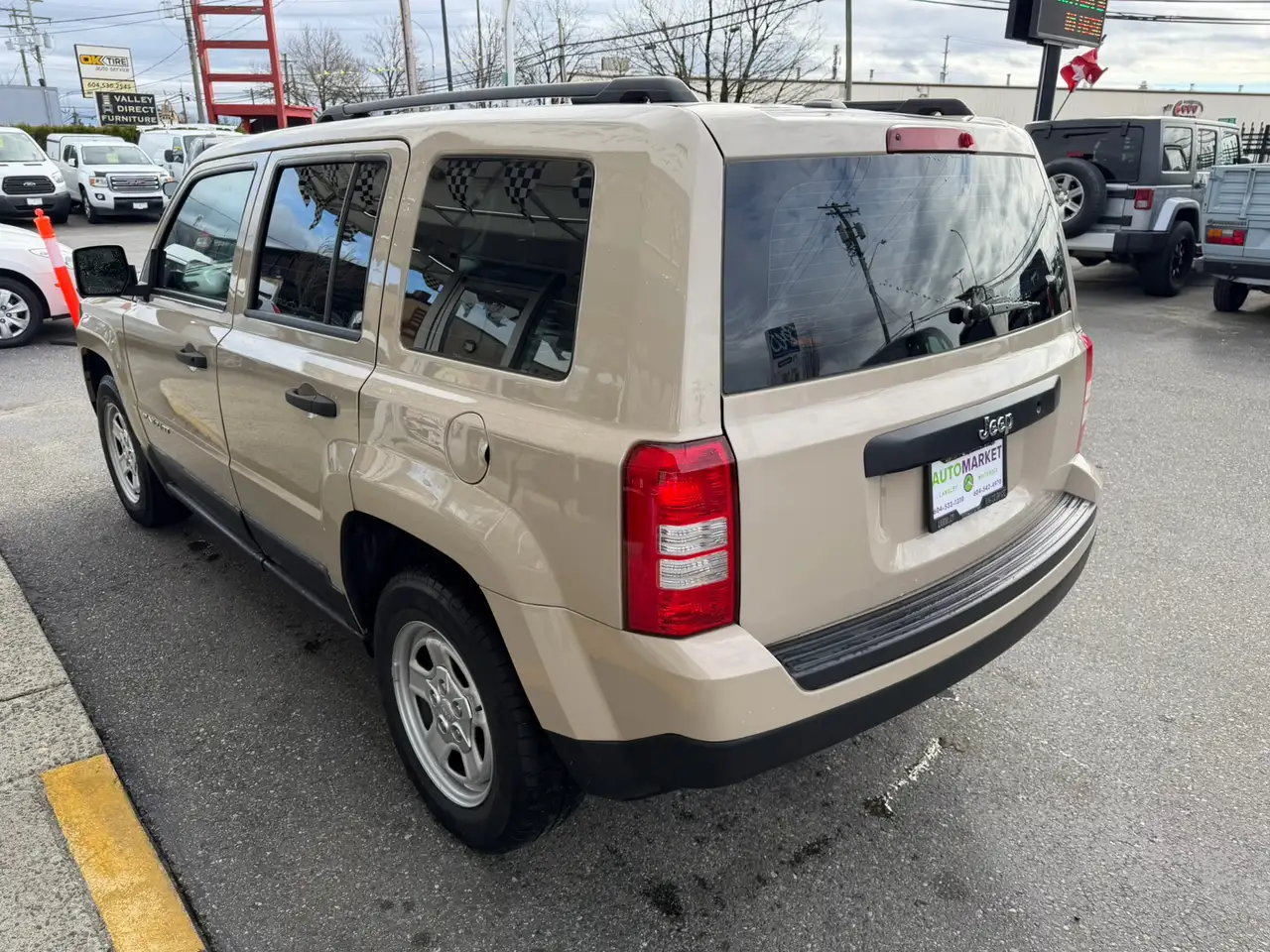 Jeep Patriot снимка Jeep Patriot