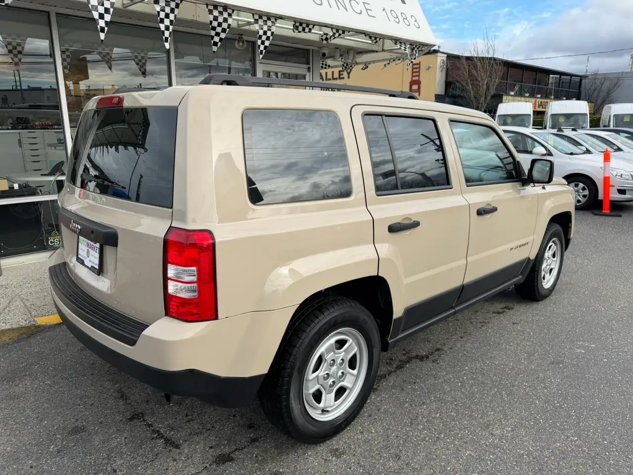 Jeep Patriot снимка Jeep Patriot