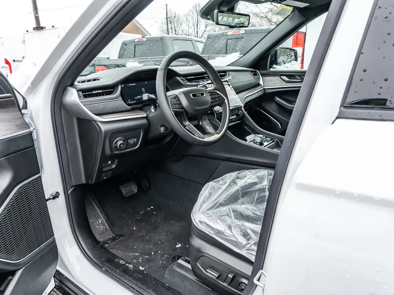 Jeep Grand Cherokee снимка Jeep Grand Cherokee