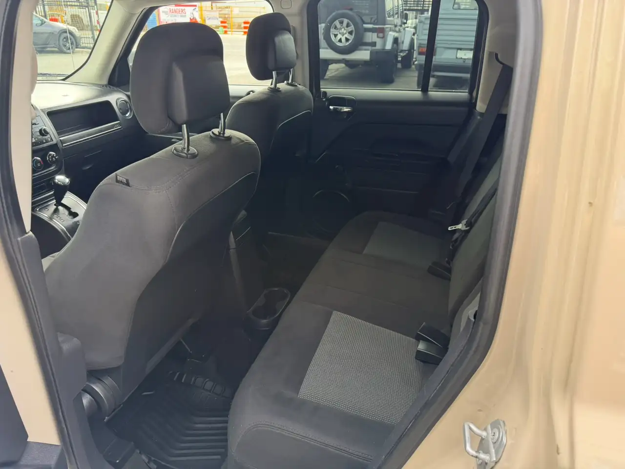 Jeep Patriot снимка Jeep Patriot