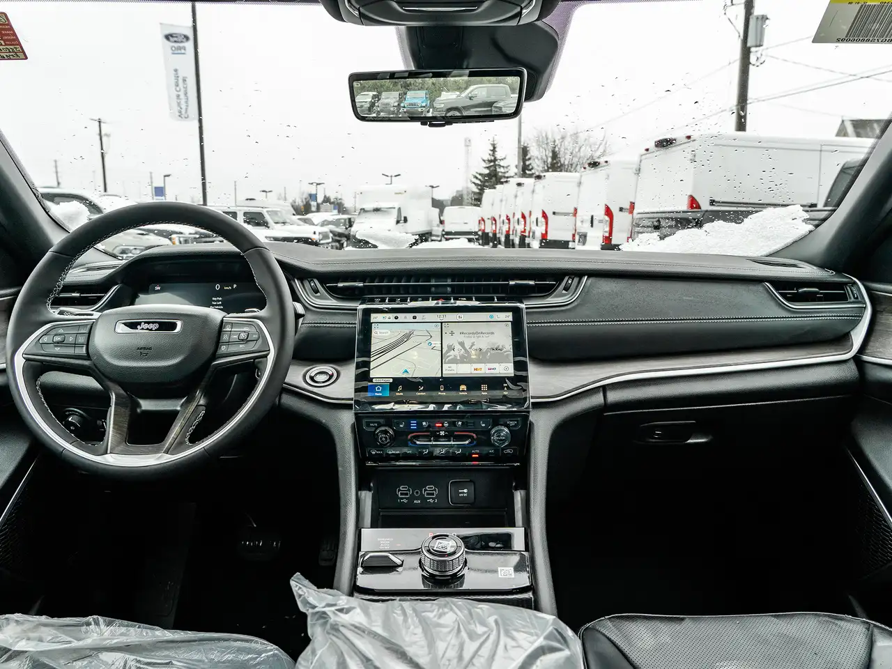 Jeep Grand Cherokee снимка Jeep Grand Cherokee
