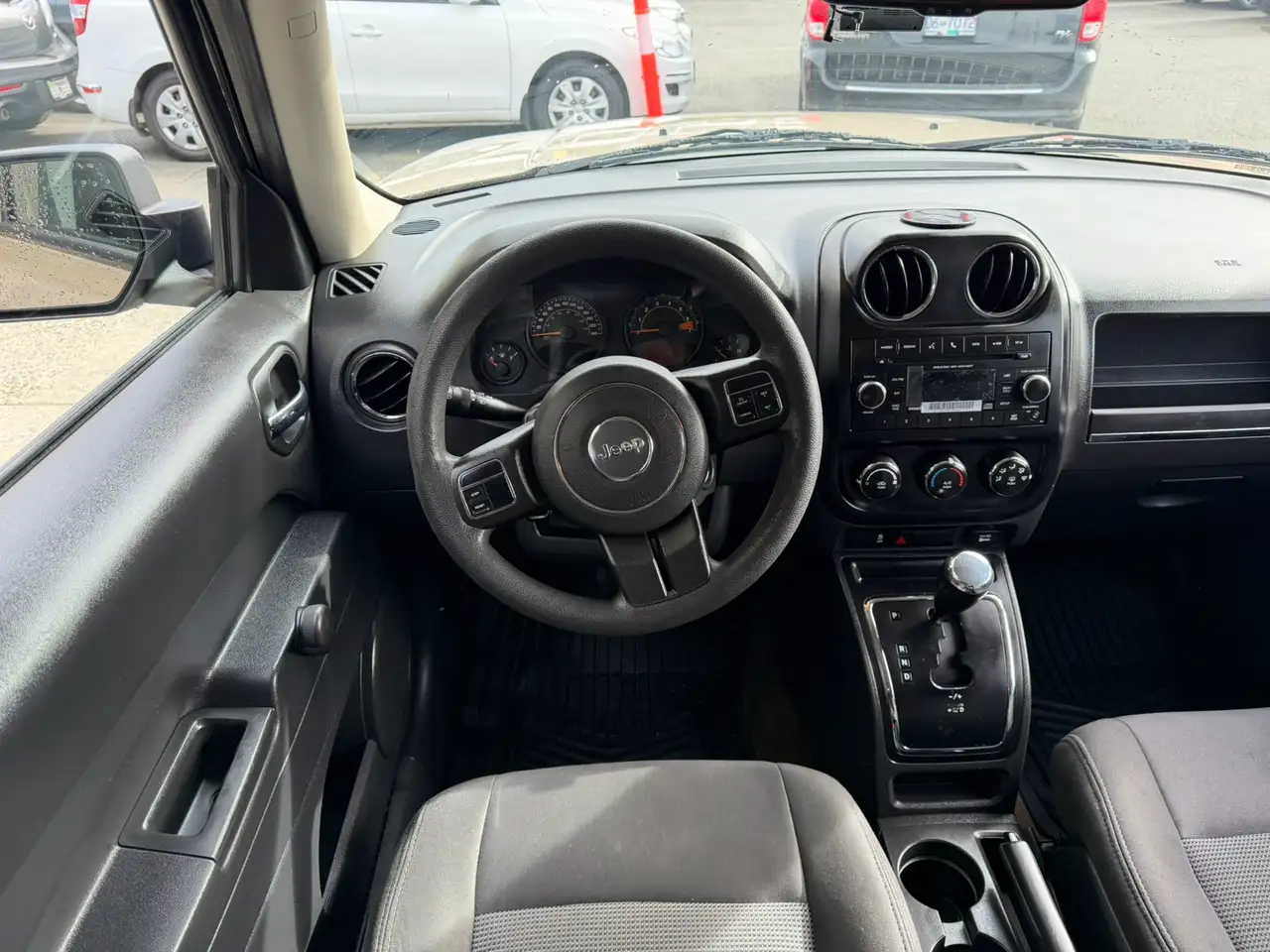 Jeep Patriot снимка Jeep Patriot