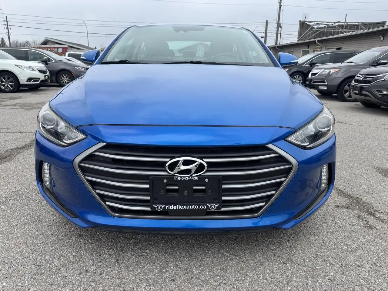 Hyundai ELANTRA снимка Hyundai ELANTRA