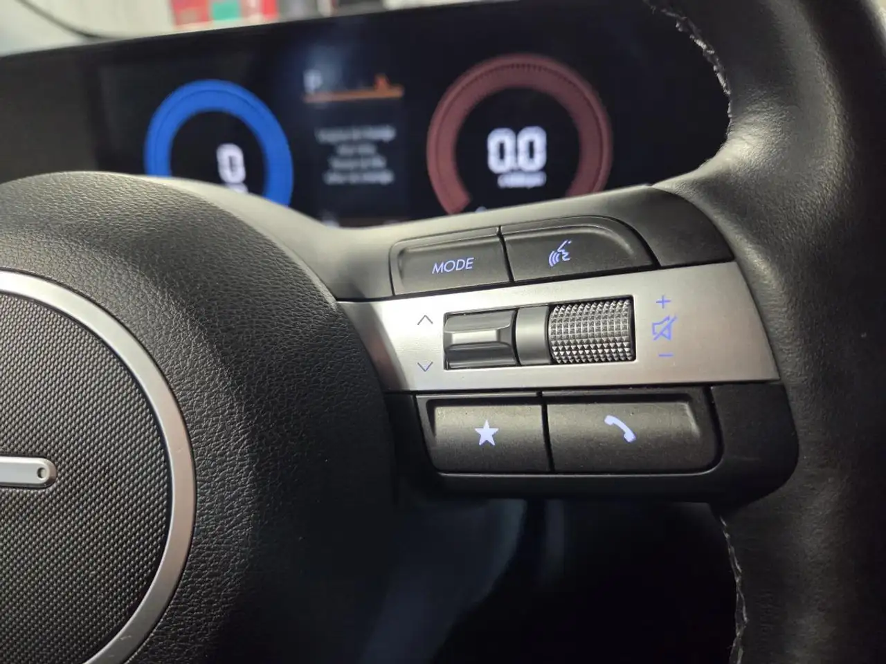 Hyundai KONA снимка Hyundai KONA