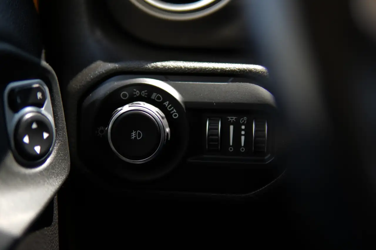 Jeep Wrangler photo Jeep Wrangler