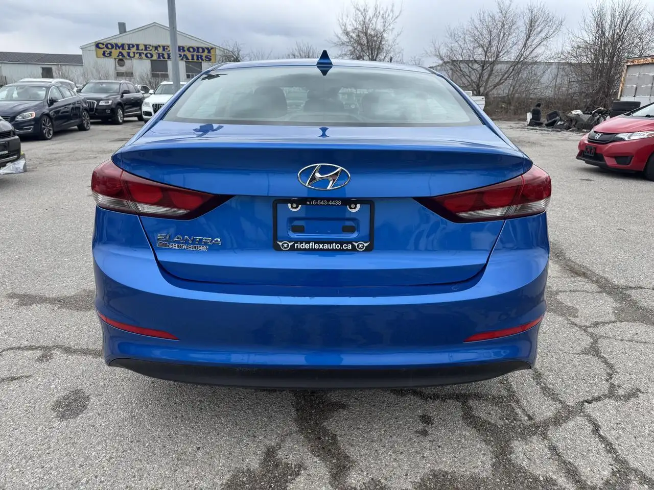 Hyundai ELANTRA снимка Hyundai ELANTRA
