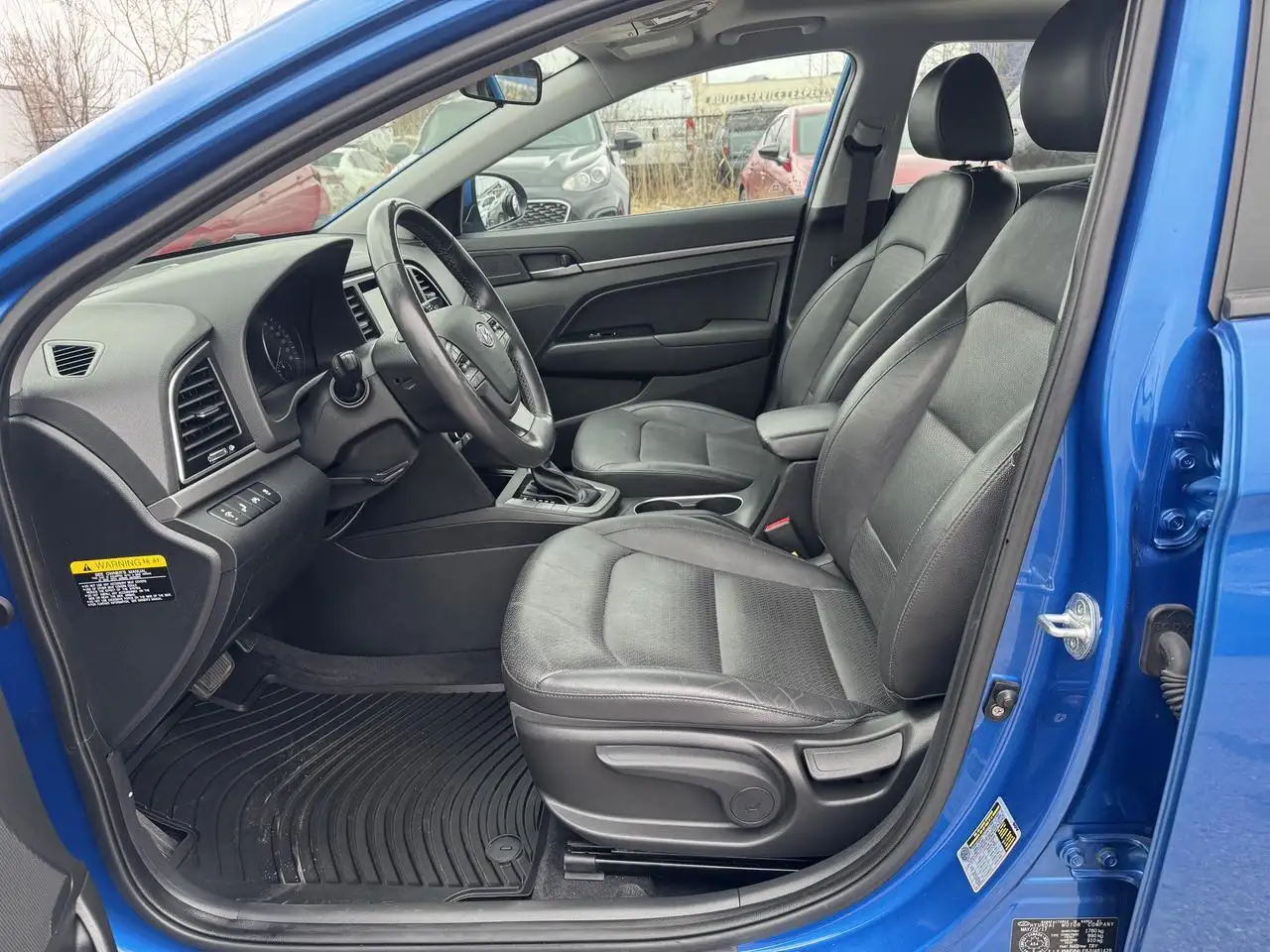 Hyundai ELANTRA снимка Hyundai ELANTRA